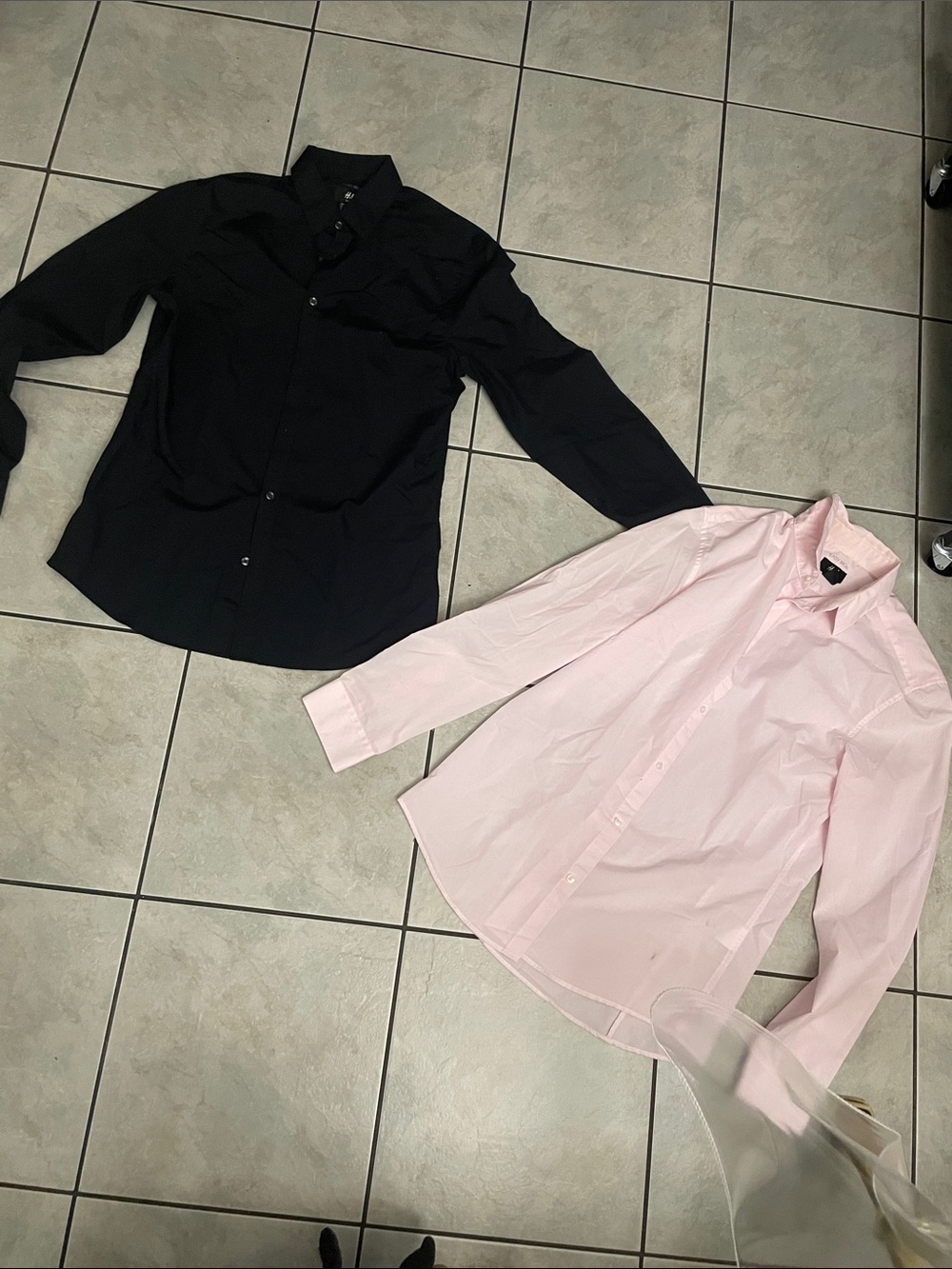 Men's H&M Dress Shirt bundle size medium - Black and Light Pink